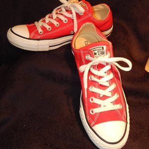 Unisex Converse Chuck's All Star Sz  M7/9W-US/7UK  Red M9696